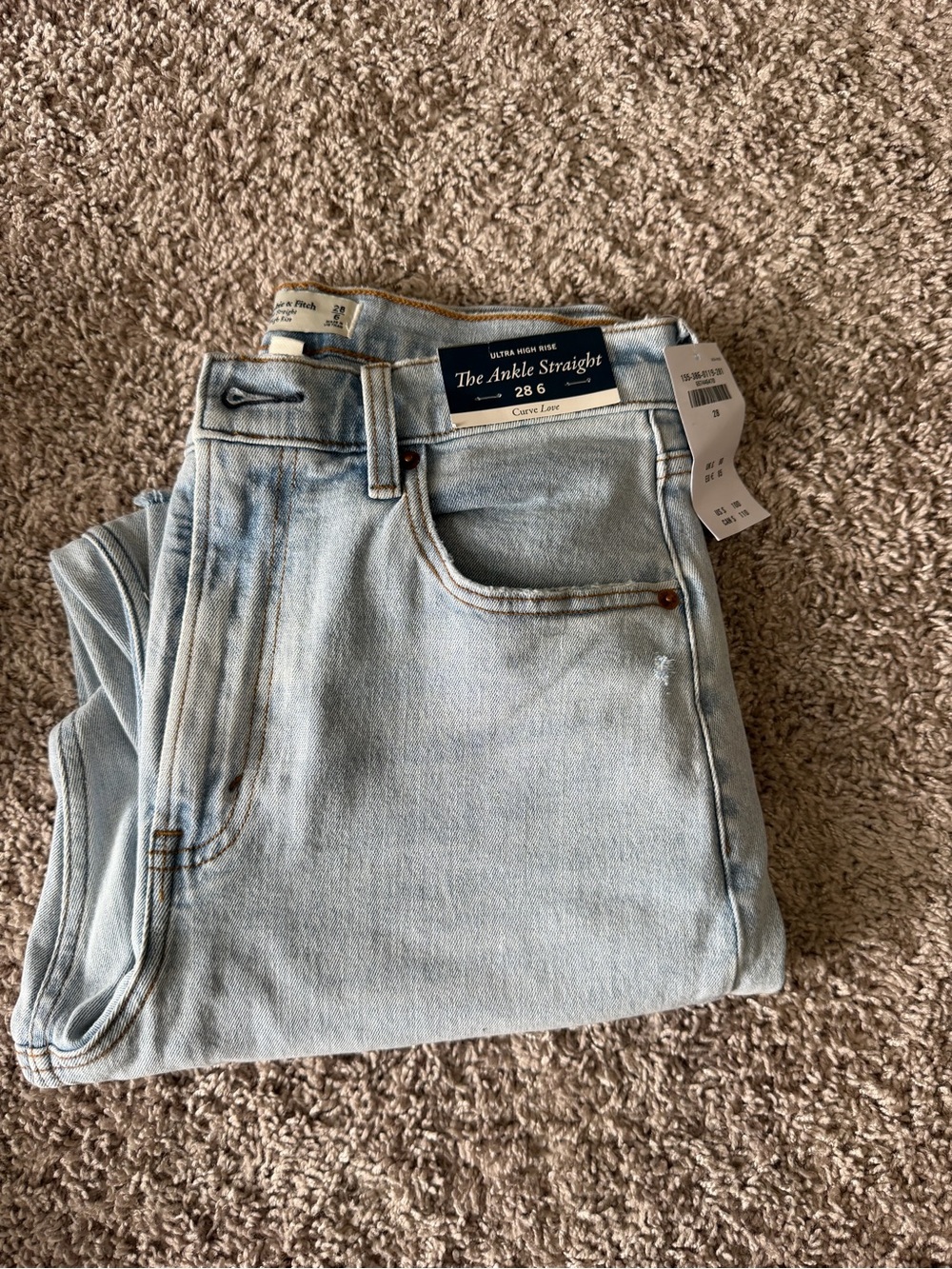 Abercrombie and Fitch NWT Light Blue Ankle Straight Curve Love Jeans